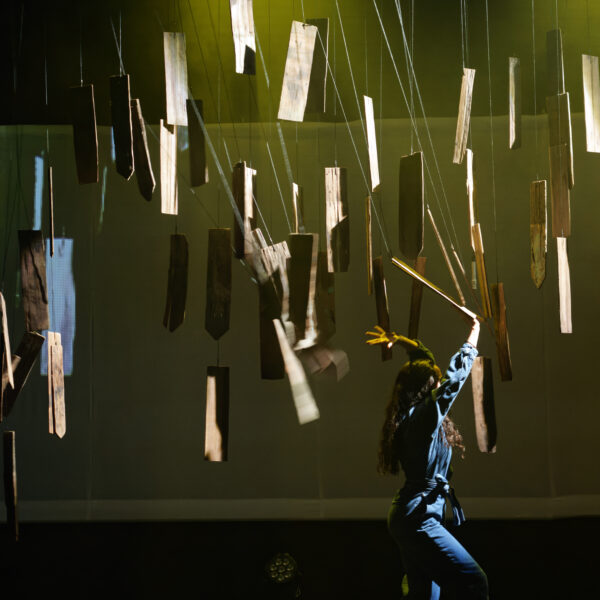 Minga de una casa en ruinas